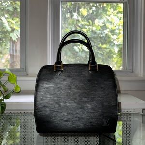 Louis Vuitton Epi Pont Neuf Bag
